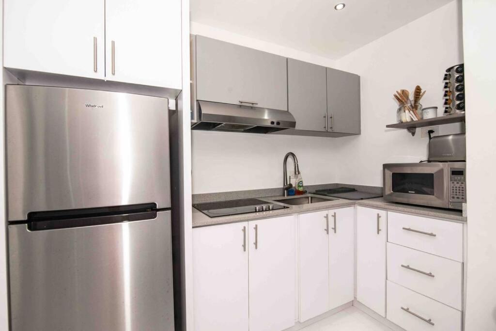 Apartmán Modern 2Br With Kingbed In The Heart Of Isla Verde Strip San Juan Exteriér fotografie