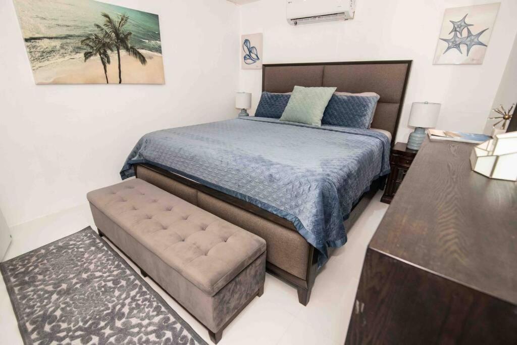 Apartmán Modern 2Br With Kingbed In The Heart Of Isla Verde Strip San Juan Exteriér fotografie
